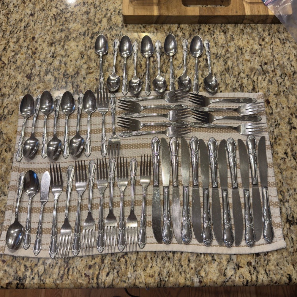 Oneida Fenway Wm A Rogers Stainless‎ Flatware Set 52 Pieces Floral Pattern